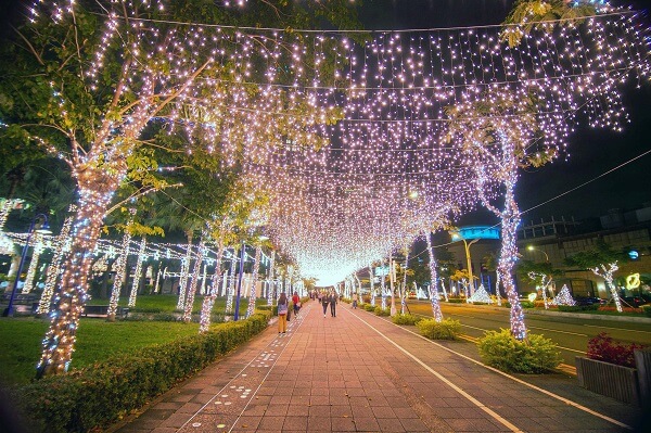 新北耶誕城:漫步星橋